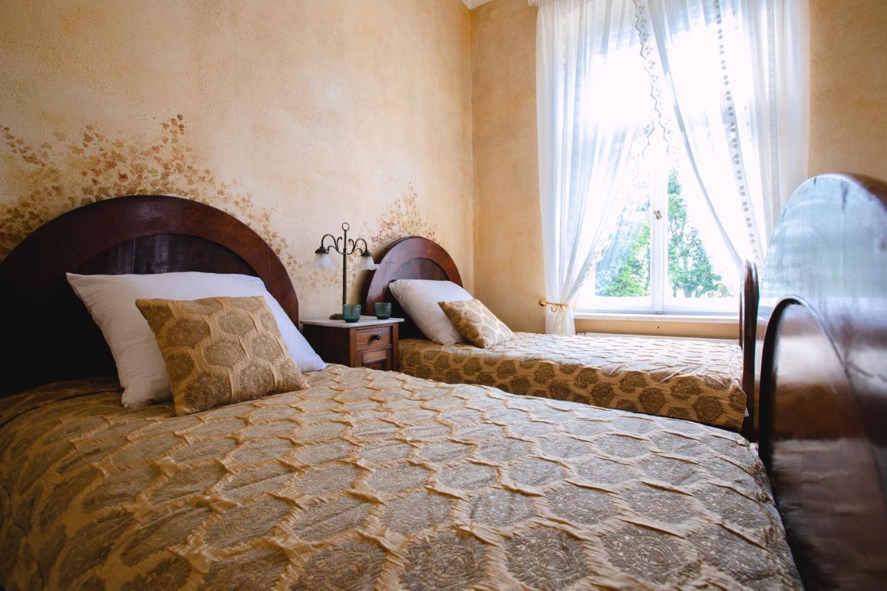 Dwor Podstolice - House Of Rosenthal Villa Bagian luar foto