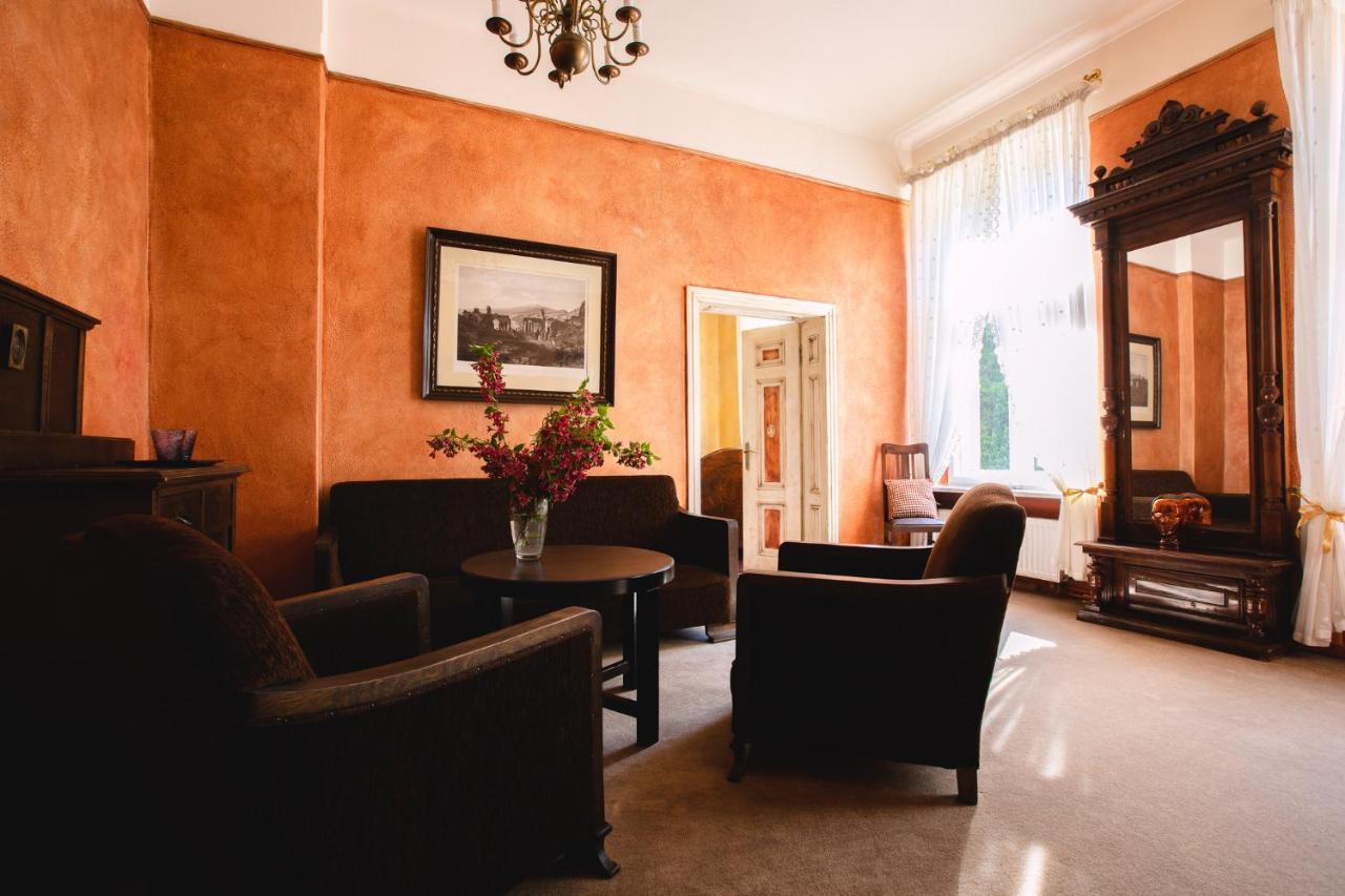 Dwor Podstolice - House Of Rosenthal Villa Bagian luar foto